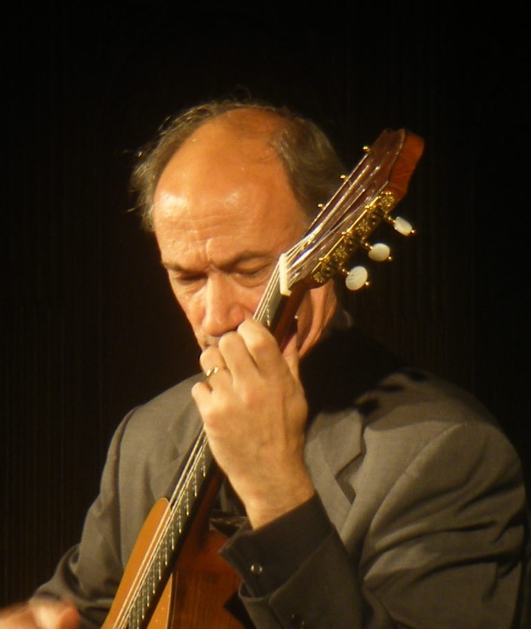 Photo d'un grand nom de la guitare classique : Roberto Aussel