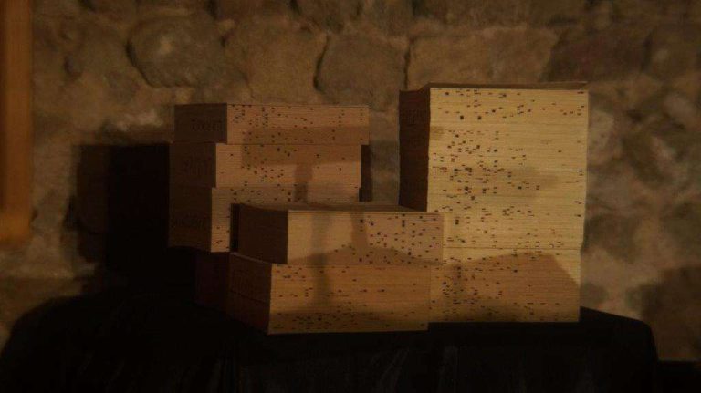Cartons perforés pour orgue de barbarie.