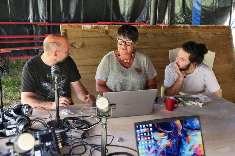 Stagiaires lors de l'édition du stage Radiophonie éphémère 2023
