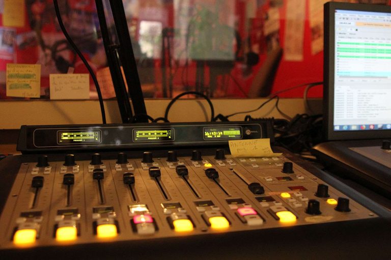 Platine de radio.