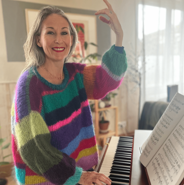 Claire Babel, artiste lyrique qui conduit le stage technique vocale des Rencontres Voix & Musiques.